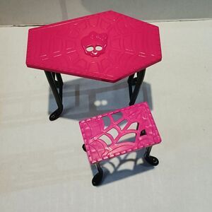 Monster High Draculaura Creepateria Coffin Table & Stool Replacement-2014-BJR20